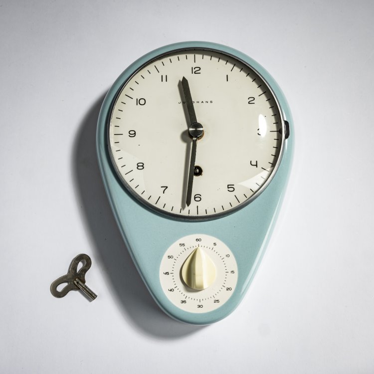 Max bill deals kitchen clock