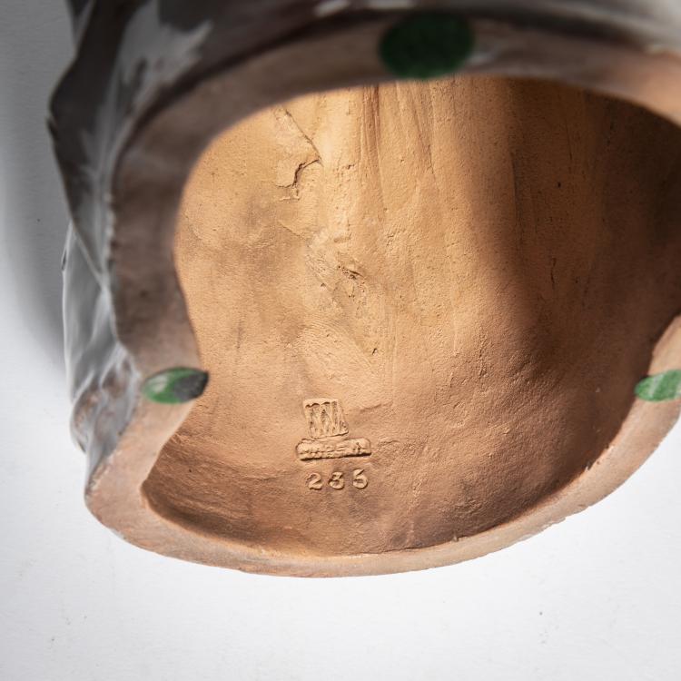 Bild 4 zu Objekt, Female half figure, c. 1922, Susi Singer, Wiener Werkst&auml;tte, 159C 559