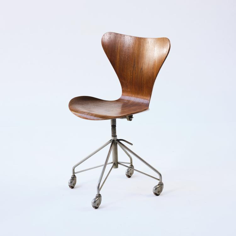 Bild 1 zu Objekt, '3117' desk chair, 1955, Arne Jacobsen, Hansen, Fritz, Aller&oslash;d, 164B 418