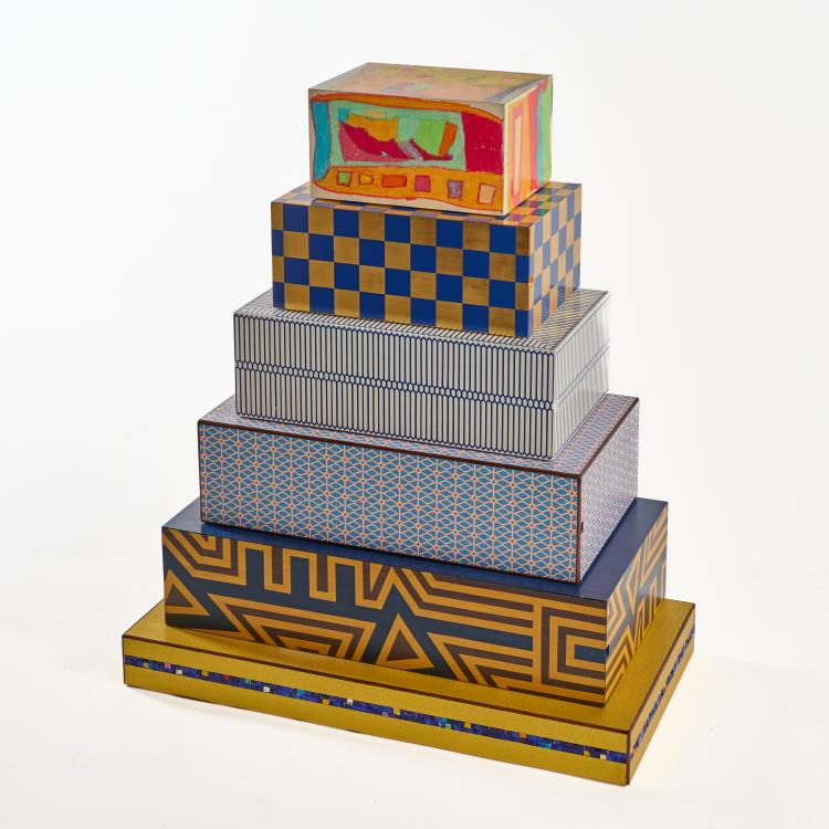 Bild 8 zu Objekt, Schubladenschrank 'Nigritella Nigra' aus der 'Museum Market'-Serie, 1993 (Entwurf), Alessandro Mendini, Design Gallery Milano, Mailand / Milan, 