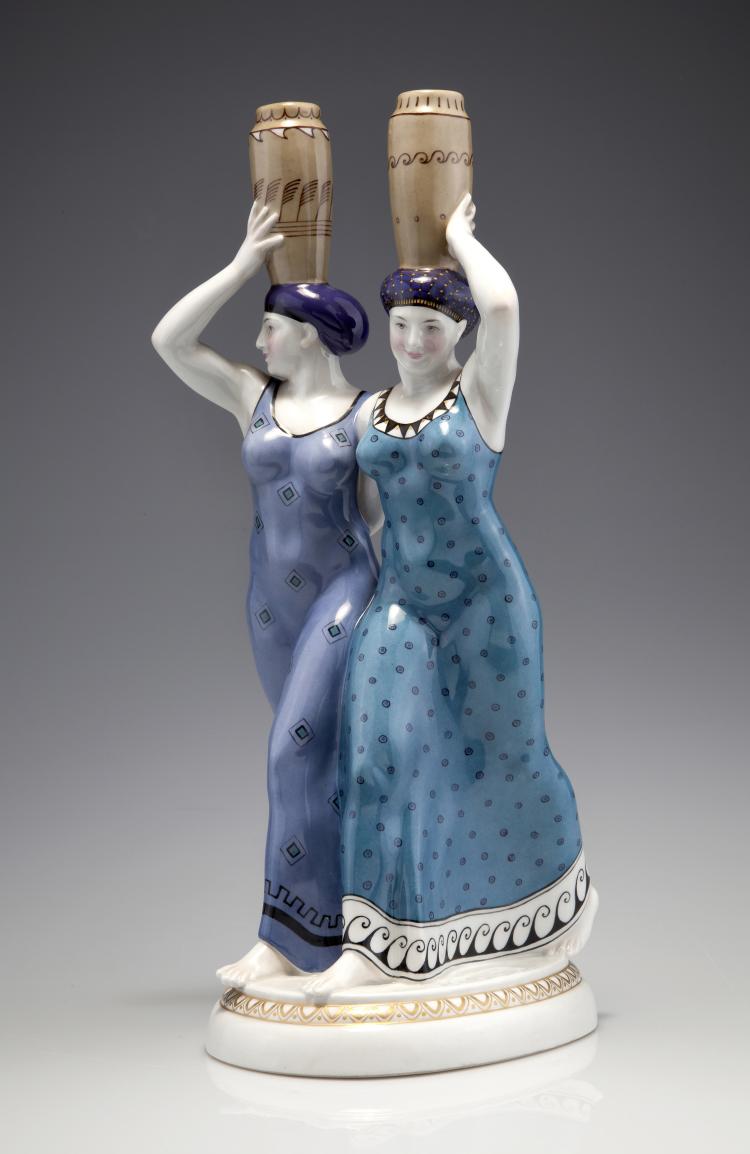 Hauptbild zu Objekt, Two Greek women from the Wedding Parade, 1910, Adolph Amberg, Berlin, KPM, 099 356