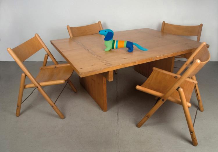 Bild 3 zu Objekt, Tisch mit vier St&uuml;hlen, Otl Aicher, 100C 202