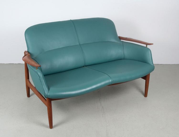 Hauptbild zu Objekt, Zweiersofa 'NV 53', Finn Juhl, Vodder, Niels, Kopenhagen, 100C 122