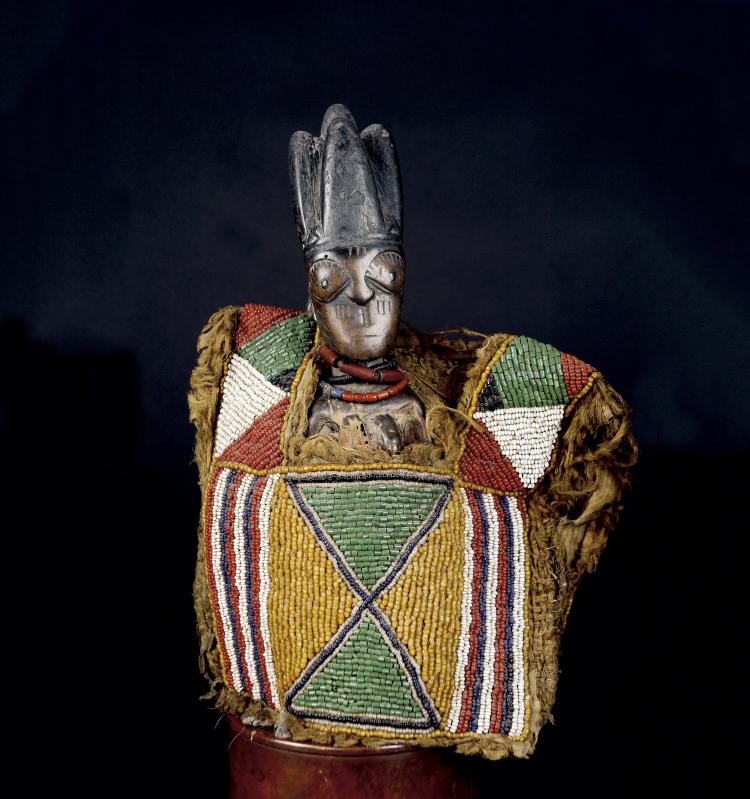 Hauptbild zu Objekt, Ibedji mit Perlenkleid, Nigeria, 115B 52