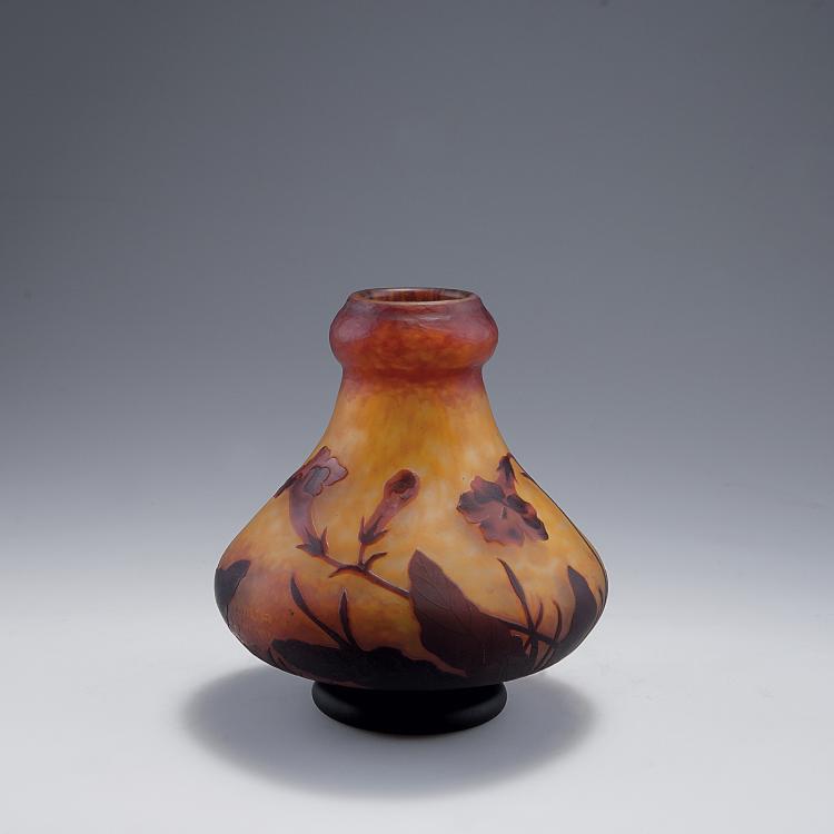 Hauptbild zu Objekt, Vase 'Bignones', 1912, Daum Fr&egrave;res, Nancy, 111a 43