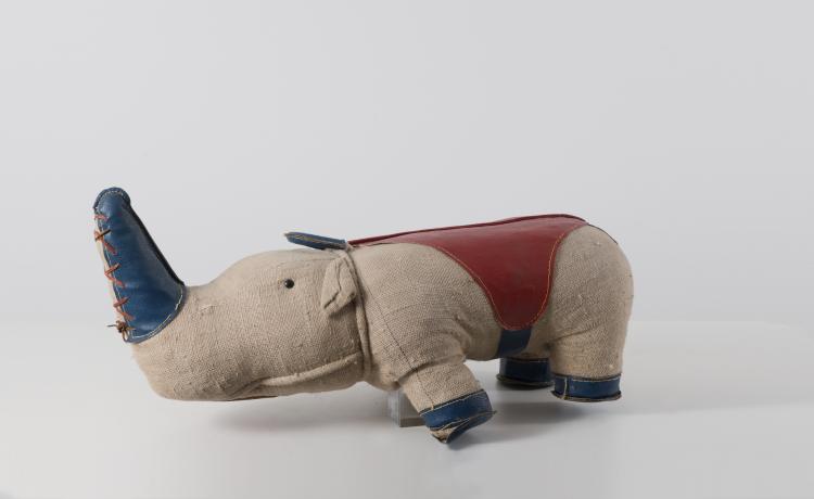 Hauptbild zu Objekt, Prototype 'Rhino' toy, Helene Haeusler, Haeusler, Helene; M&uuml;ller, Renate, 112A 142