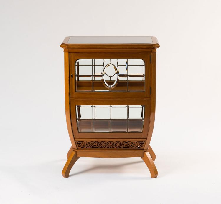 Bild 7 zu Objekt, Saloneinrichtung urspr. f&uuml;r das Haus Dr. Edel, Dresden-Loschwitz, 1904, Richard Riemerschmid, Dresdner Werkst&auml;tten, Hellerau, 112A 52