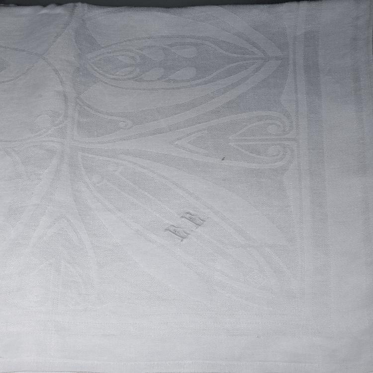 Hauptbild zu Objekt, Tischdecke, um 1901, Peter Behrens, Fr&auml;nkel, S., Neustadt (zugeschrieben), 112A 36