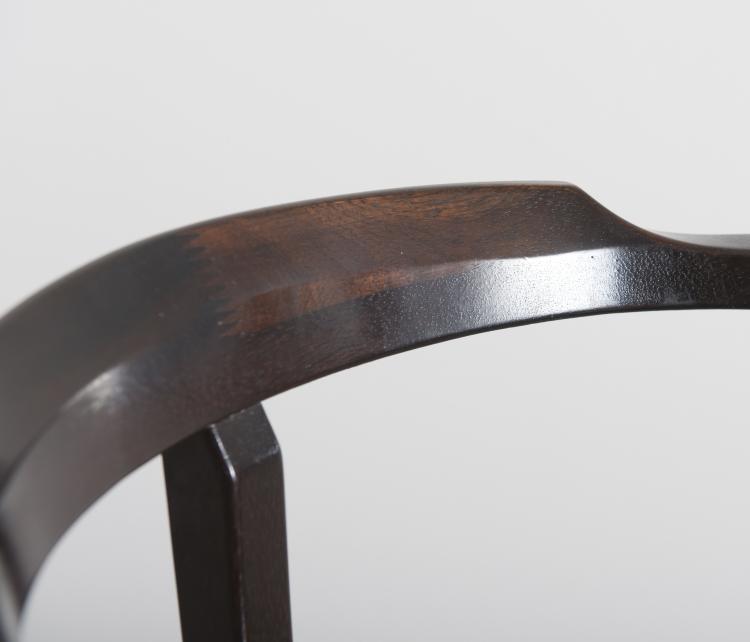 Bild 3 zu Objekt, Dreibeiniger Stuhl, 1970er Jahre, Seem&uuml;ller, Xaver, Tischlerei, Oberammergau, 115C 189