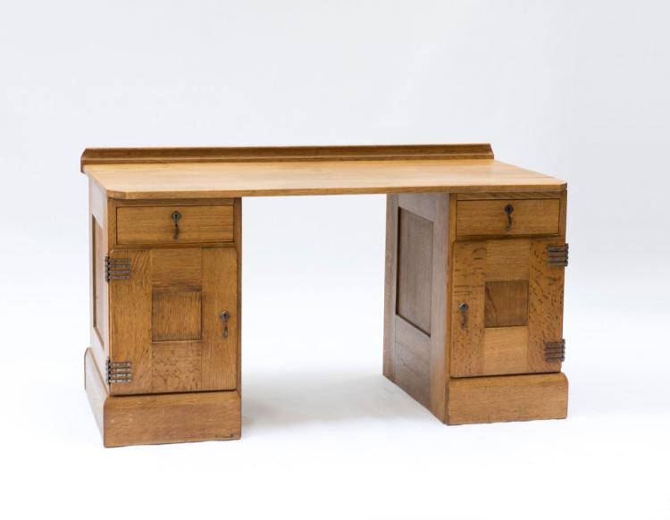 Bild 1 zu Objekt, 'Model III' desk, Richard Riemerschmid, Deutsche Werkst&auml;tten, Hellerau, 112A 55
