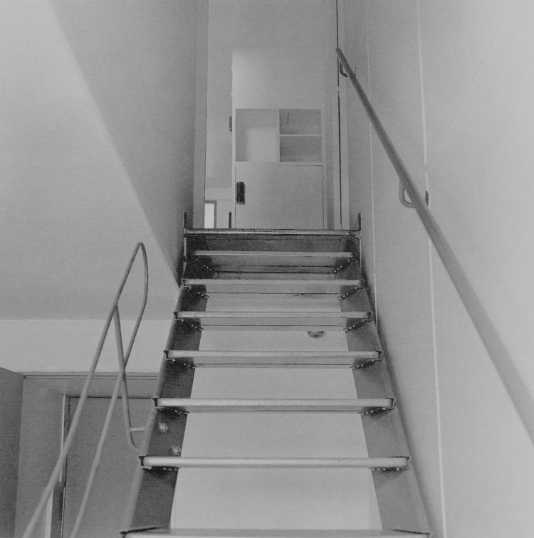 Bild 2 zu Objekt, Large built-in cabinet from the 'Unit&eacute; d'Habitation de Marseille', ATBAT (Atelier des batisseurs); Barbaris, Ajaccio (wohl), 112A 130