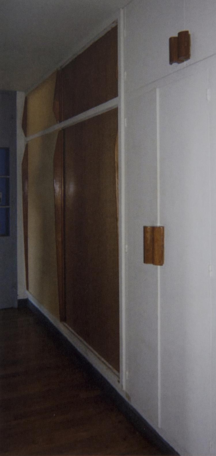 Bild 3 zu Objekt, Large built-in cabinet from the 'Unit&eacute; d'Habitation de Marseille', ATBAT (Atelier des batisseurs); Barbaris, Ajaccio (wohl), 112A 130