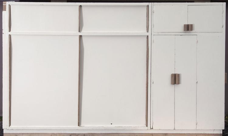 Bild 6 zu Objekt, Large built-in cabinet from the 'Unit&eacute; d'Habitation de Marseille', ATBAT (Atelier des batisseurs); Barbaris, Ajaccio (wohl), 112A 130