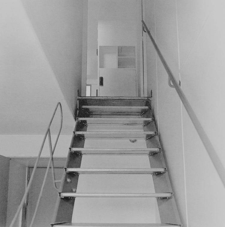 Bild 8 zu Objekt, Large built-in cabinet from the 'Unit&eacute; d'Habitation de Marseille', ATBAT (Atelier des batisseurs); Barbaris, Ajaccio (wohl), 112A 130