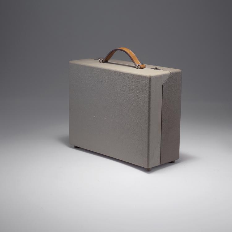 Bild 1 zu Objekt, Tragbarer Plattenspieler 'PC 3 SV', 1958, Dieter Rams, Braun AG, Frankfurt am Main, 115C 171