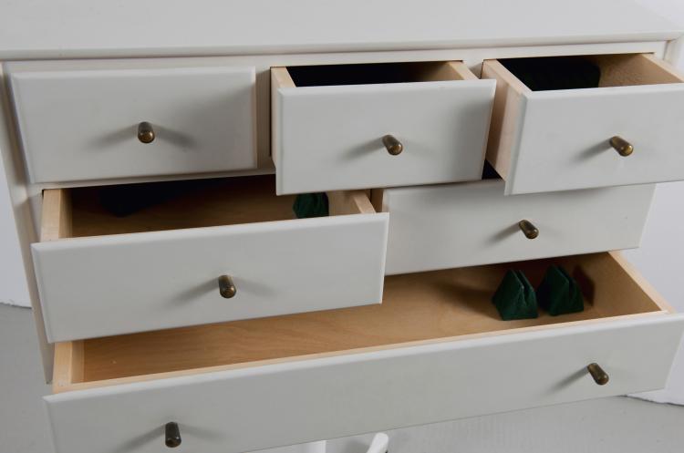 Bild 1 zu Objekt, Kleine Kommode, 1950er Jahre, Lotos-Werkkunst, Hermann Bauer, Schw&auml;bisch Gm&uuml;nd (zugeschrieben), 115C 344