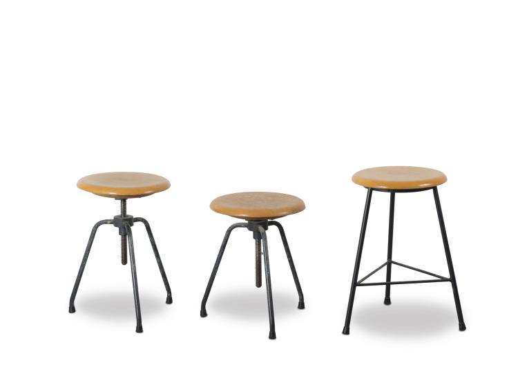 Hauptbild zu Objekt, Drei Arbeitshocker, 1950er Jahre, Deutschland, 115C 433