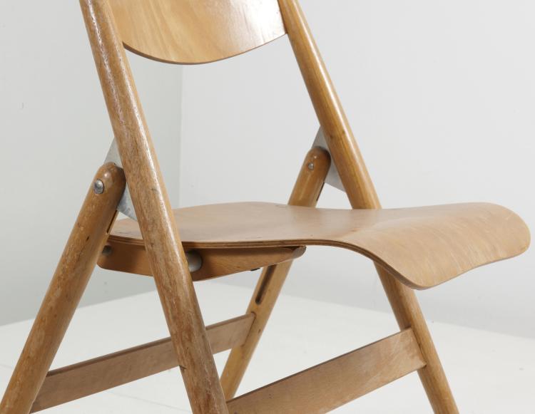 Bild 1 zu Objekt, Zwei Kinderklappst&uuml;hle 'SE 76', 1953, Egon Eiermann, Wilde & Spieth, Esslingen, 115C 163