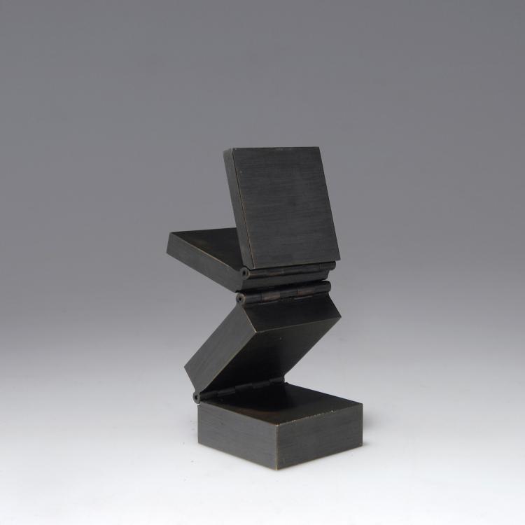 Bild 2 zu Objekt, Miniatur 'Box in four movements', 1994, Ron Arad, 115C 314