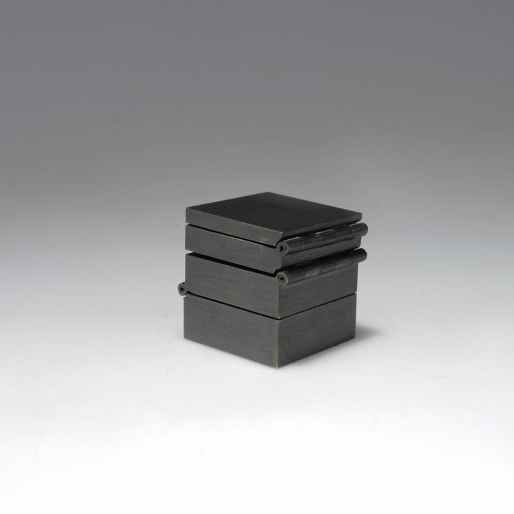 Bild 3 zu Objekt, Miniatur 'Box in four movements', 1994, Ron Arad, 115C 314