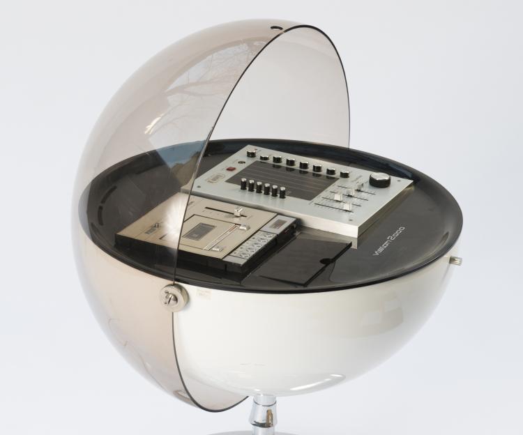 Bild 2 zu Objekt, , Thilo Oerke, Rosita Tonm&ouml;bel, Deutschland, 115C 195