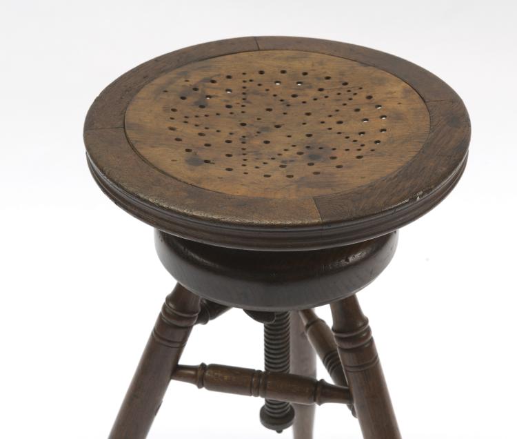 Bild 1 zu Objekt, Arbeitshocker, 1910er Jahre, Gr&ouml;ger, P., M&uuml;nchen, 115C 418