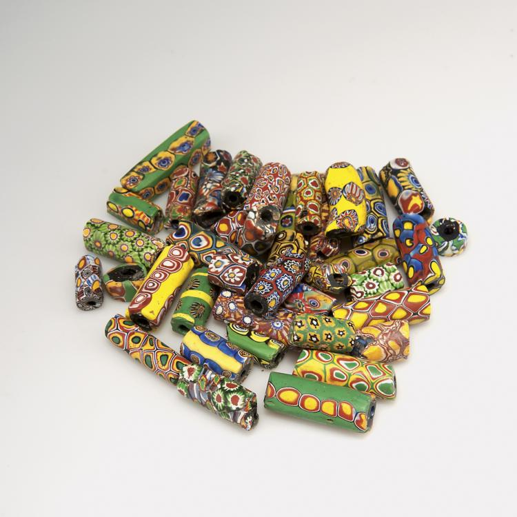 Hauptbild zu Objekt, Konvolut Muranoperlen, Venedig, 115B 105