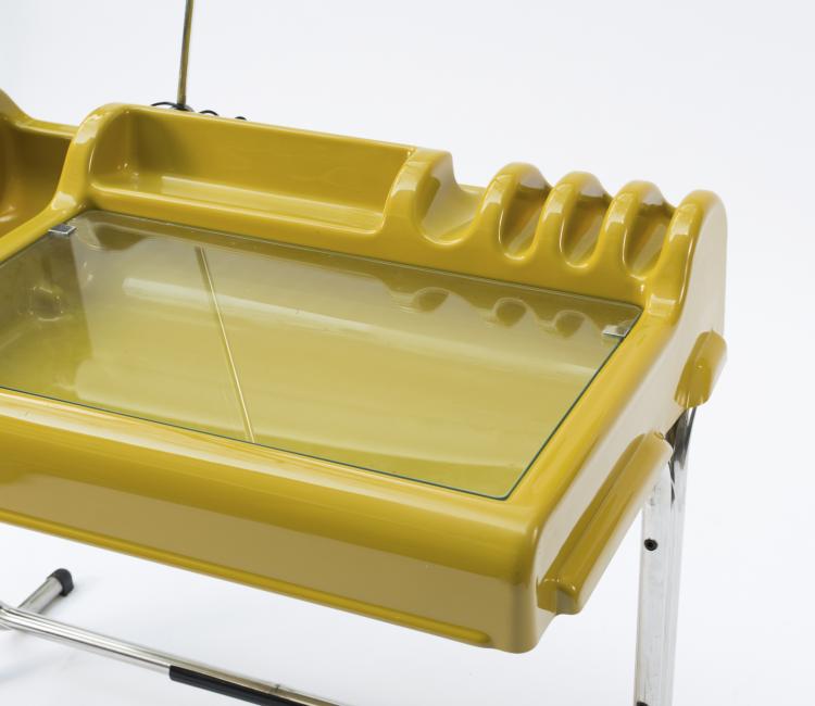 Bild 2 zu Objekt, Schreibtisch 'Orix', 1970, Vittorio Parigi, Molteni, Giussano, 116A 159