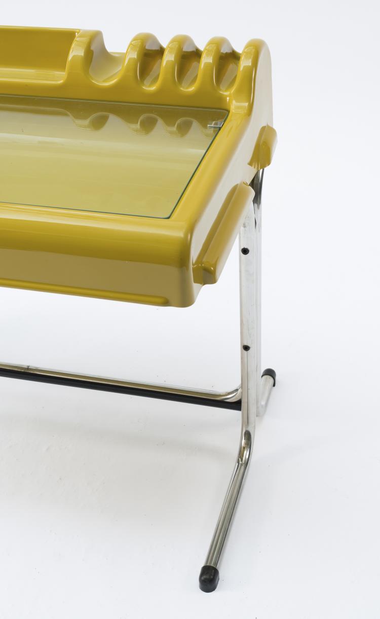 Bild 3 zu Objekt, Schreibtisch 'Orix', 1970, Vittorio Parigi, Molteni, Giussano, 116A 159