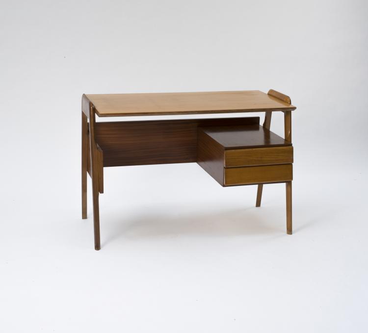 Bild 1 zu Objekt, Kleiner Schreibtisch, 1950er Jahre, Italien, 115C 237