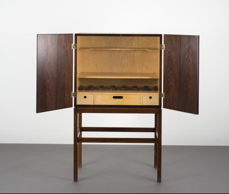 Bild 2 zu Objekt, Barschrank / Spielschrank, um 1960, D&auml;nemark, 115A 228