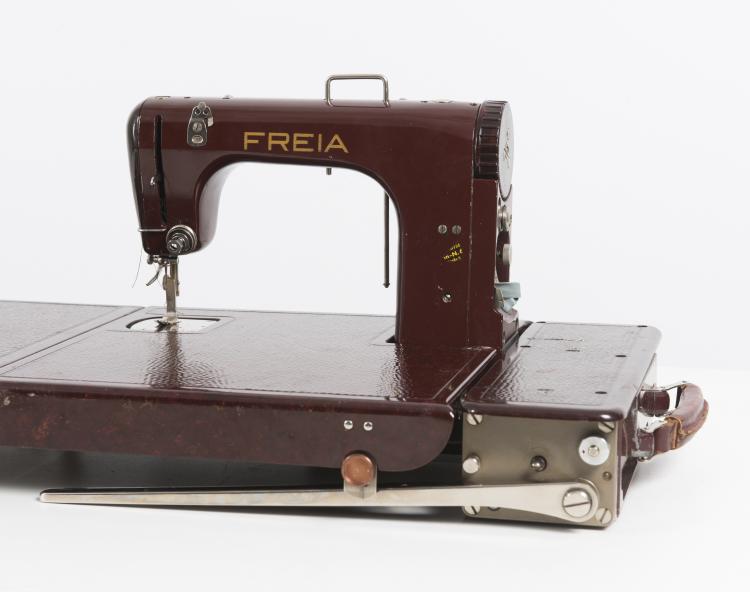 Bild 4 zu Objekt, N&auml;hmaschine 'Freia', 1948, Ernst Fischer, VEB MEWA Ernst-Th&auml;lmann-Werk, Suhl, 115C 152