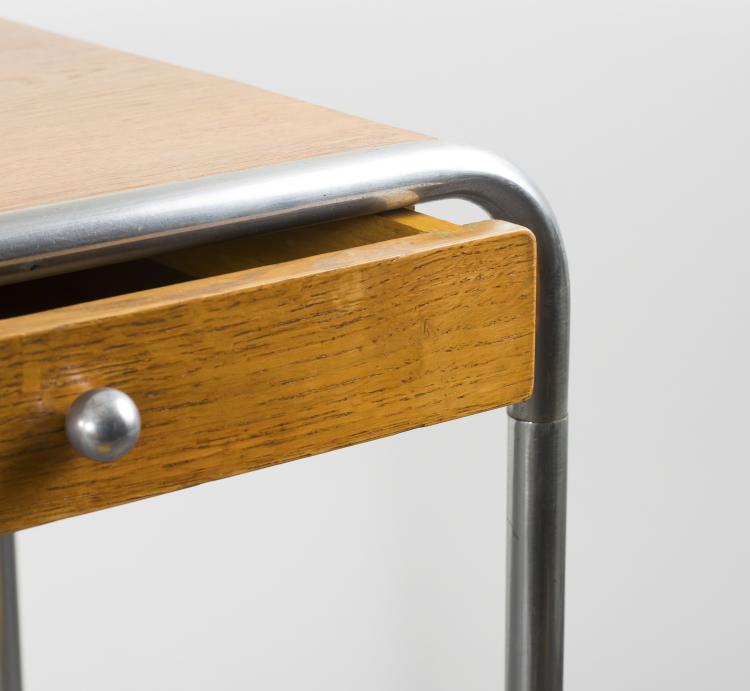 Bild 1 zu Objekt, Kleiner Schreibtisch / Schminktisch, 1930er Jahre, Frankreich, 115C 464