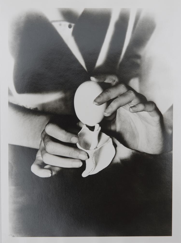 Hauptbild zu Objekt, 'L'oeuf et le coquillage', 1931 (1991), Man Ray, Griffelkunst, 115C 100