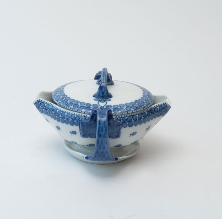 Bild 1 zu Objekt, Gravy boat, 1903-05, Richard Riemerschmid, Mei&szlig;en, StPM, 117B 60