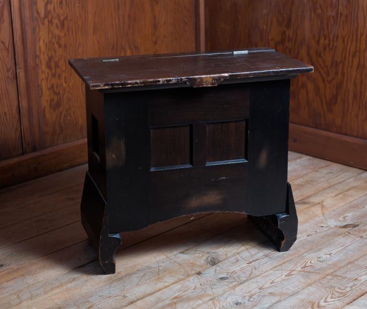 Bild 1 zu Objekt, Kleine Truhenbank, 1909, Richard Riemerschmid, Deutsche Werkst&auml;tten, Hellerau, 117B 133