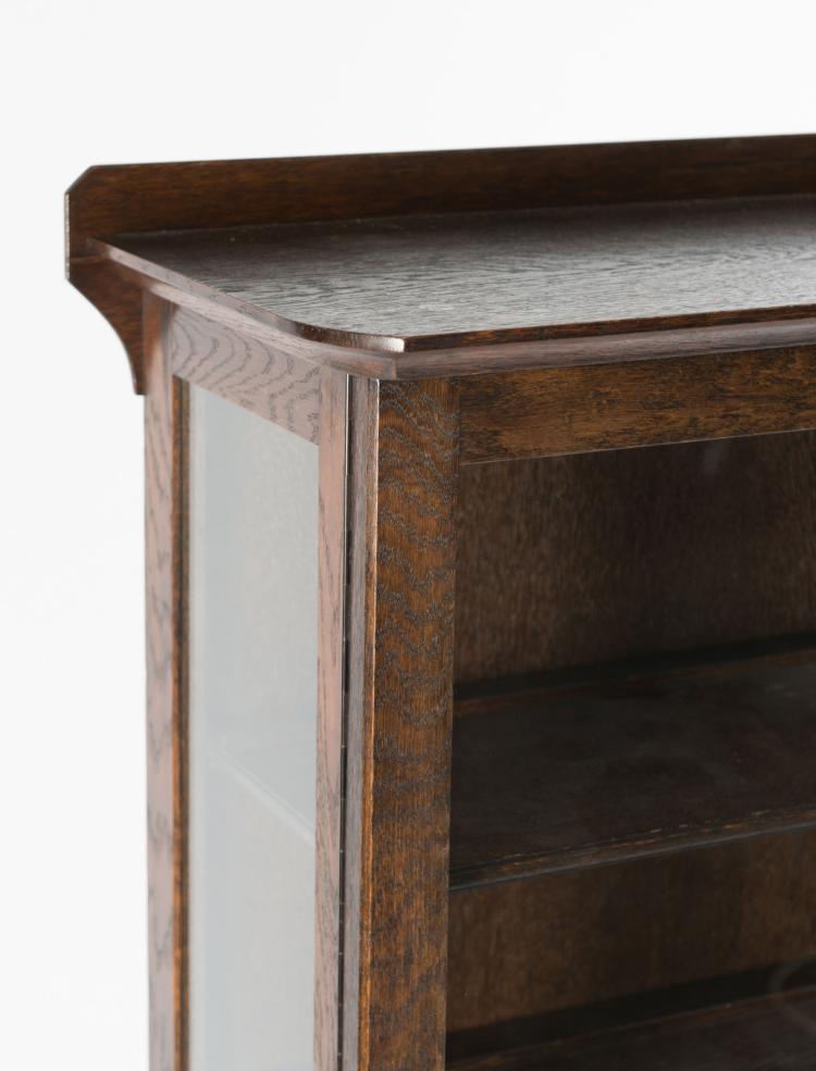 Bild 2 zu Objekt, Small showcase, c1910, Richard Riemerschmid, Deutsche Werkst&auml;tten, Hellerau, 117B 131