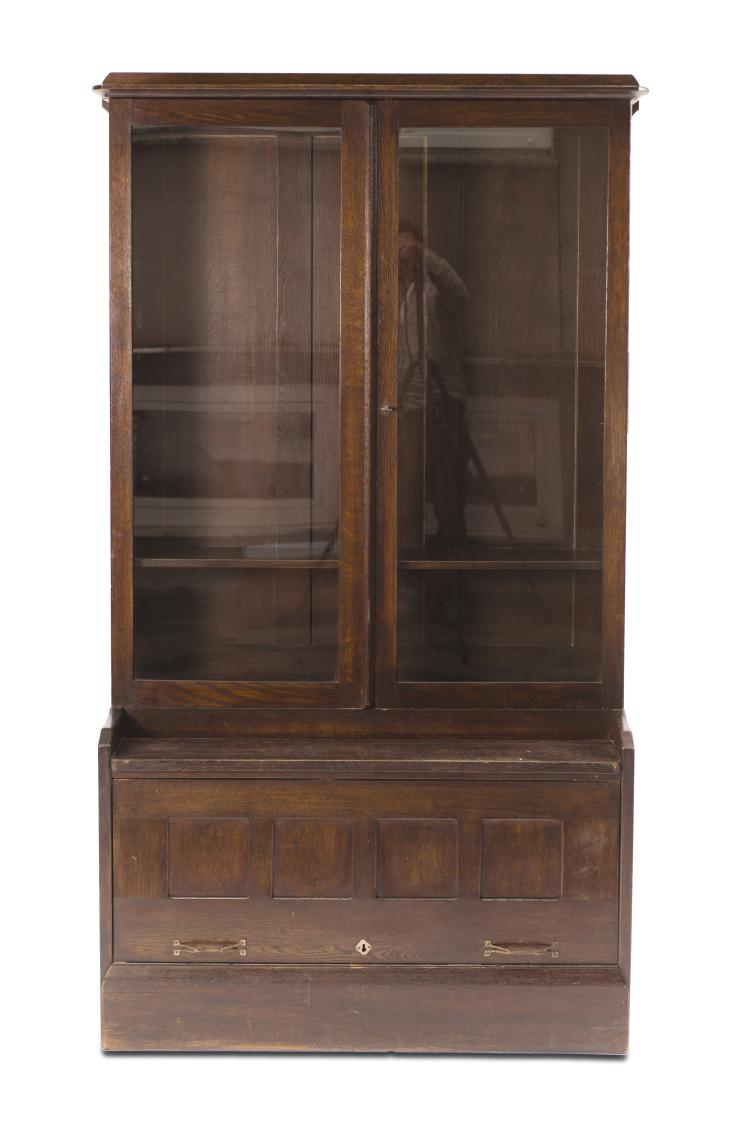 Hauptbild zu Objekt, Bookcase, c1908, Richard Riemerschmid, Deutsche Werkst&auml;tten, Hellerau, 117B 132