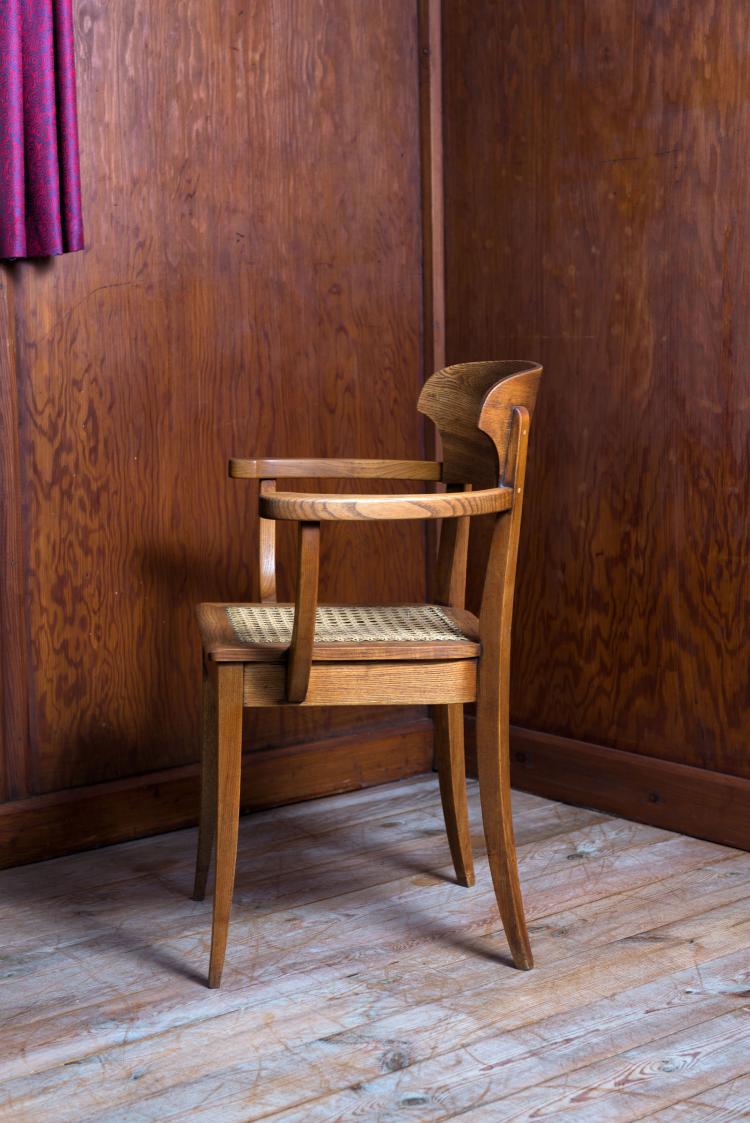 Bild 2 zu Objekt, 'Hellerauer' Armlehnstuhl, 1919, Richard Riemerschmid, Deutsche Werkst&auml;tten, Hellerau, 117B 155