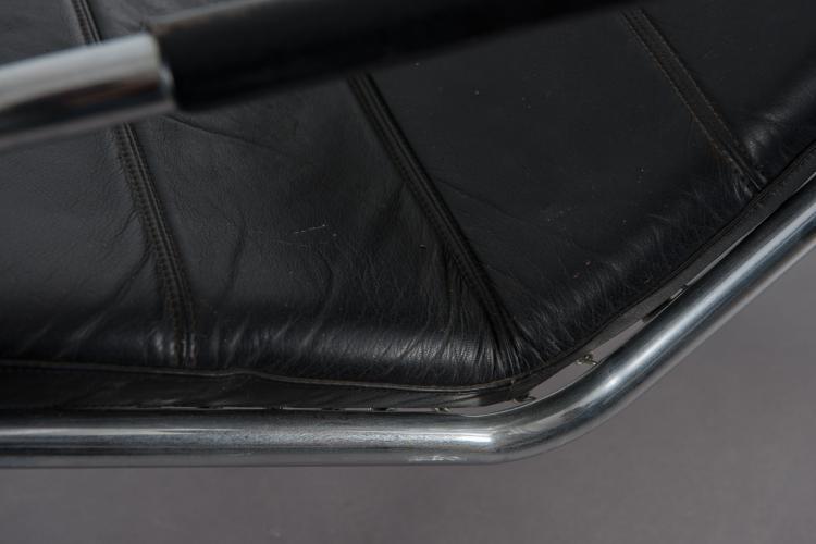 Bild 3 zu Objekt, 'Genni' easy chair with ottoman, 1935, Gabriele Mucchi, Zanotta, Nova Milanese, 116A 201