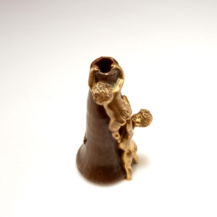 Bild 1 zu Objekt, Vase 'Angelots grimpant', um 1900, Hans Stoltenberg-Lerche, Louchet, Paris, 117A 654