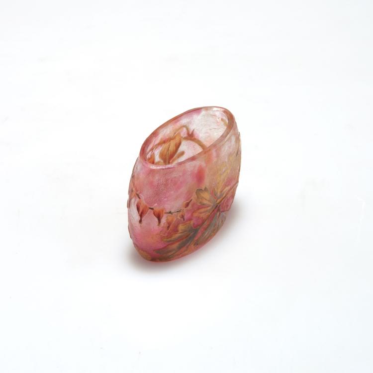Bild 2 zu Objekt, Miniature 'Coeur de Jeanette' vase, c1910, Daum Fr&egrave;res, Nancy, 117A 79