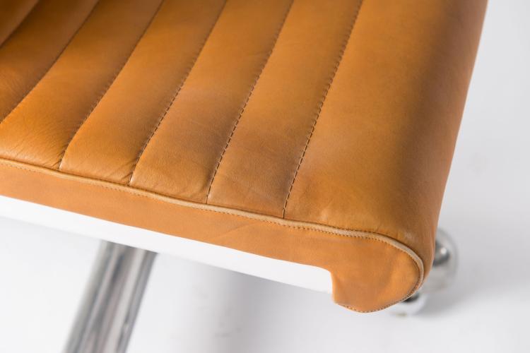 Bild 5 zu Objekt, Two 'SMAU' desk chairs and a writing desk, 1970, Ettore Sottsass, Poltronova, Pistoia, 116A 267