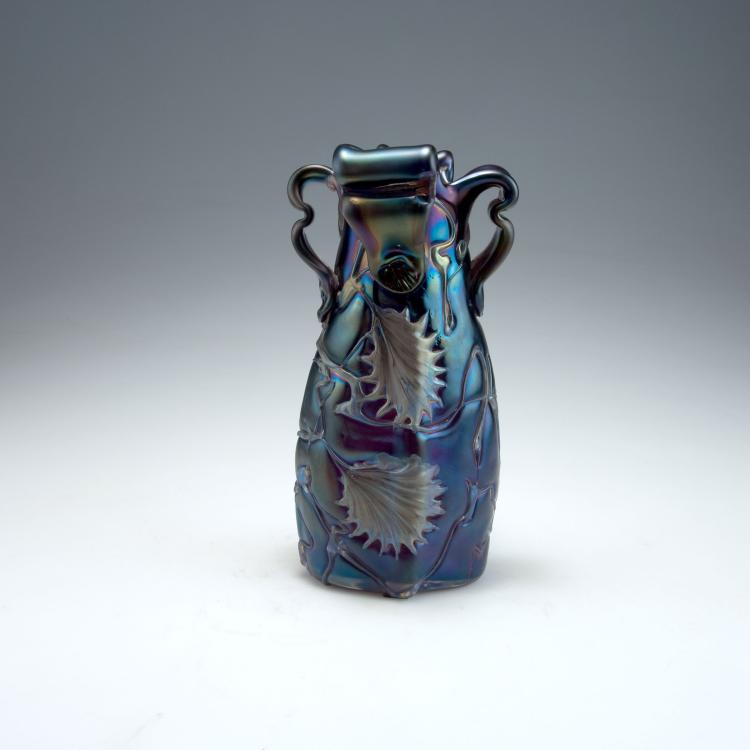 Bild 2 zu Objekt, Vase with handles, 1900-05, Elisabeth Glasfabrik, Kosten bei Teplitz; Pallme-K&ouml;nig, Gebr.; Habel, Wilhelm, 117C 33