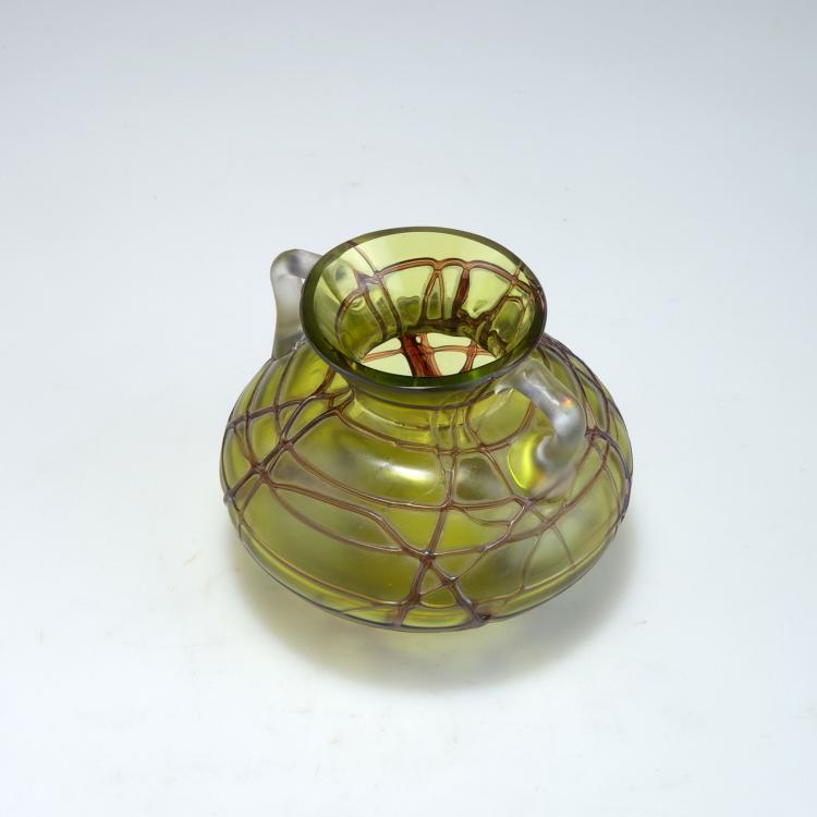 Bild 1 zu Objekt, Vase with handles, 1900-05, Elisabeth Glasfabrik, Kosten bei Teplitz; Pallme-K&ouml;nig, Gebr.; Habel, Wilhelm, 117C 61