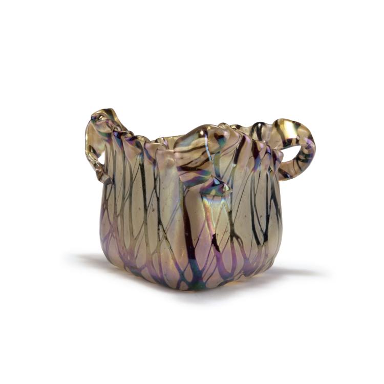 Hauptbild zu Objekt, Vase with handles, 1900-05, Elisabeth Glasfabrik, Kosten bei Teplitz; Pallme-K&ouml;nig, Gebr.; Habel, Wilhelm, 117C 54