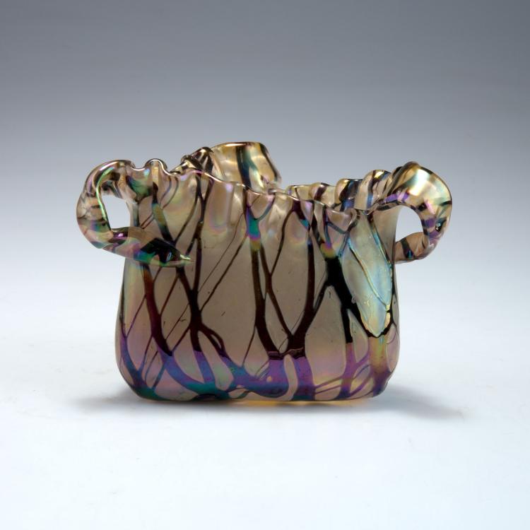 Bild 1 zu Objekt, Vase with handles, 1900-05, Elisabeth Glasfabrik, Kosten bei Teplitz; Pallme-K&ouml;nig, Gebr.; Habel, Wilhelm, 117C 54