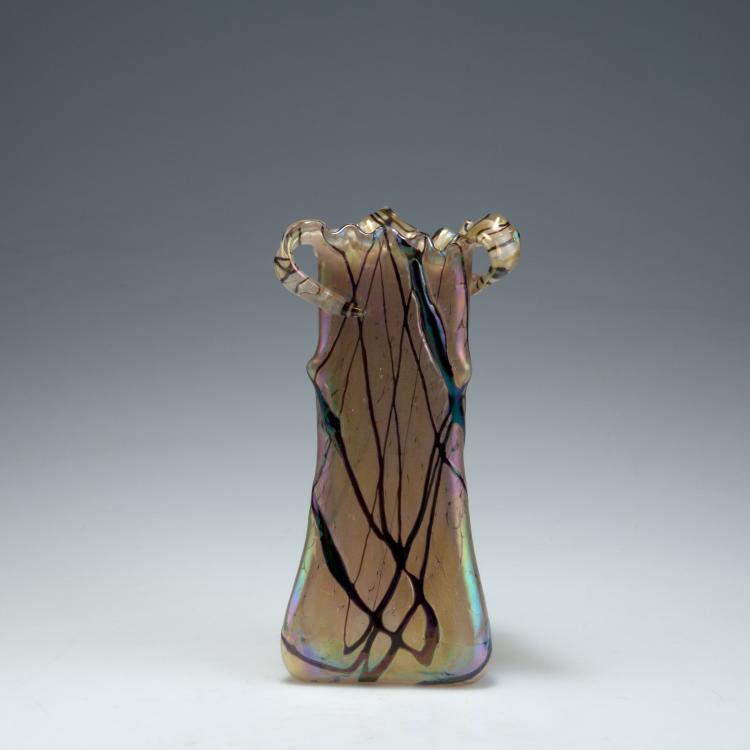 Bild 1 zu Objekt, Vase with handles, 1900-05, Elisabeth Glasfabrik, Kosten bei Teplitz; Pallme-K&ouml;nig, Gebr.; Habel, Wilhelm, 117C 55
