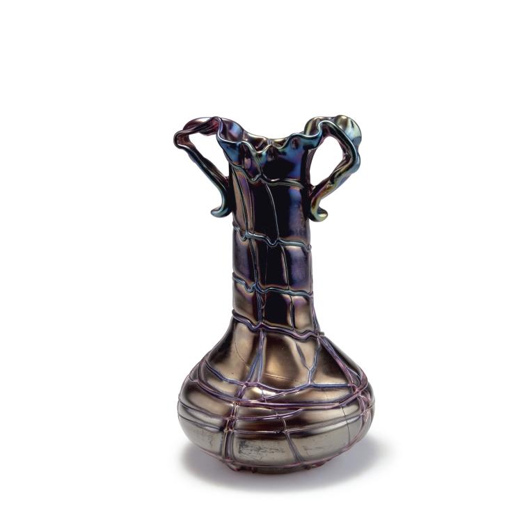 Hauptbild zu Objekt, Vase with handles, 1900-05, Elisabeth Glasfabrik, Kosten bei Teplitz; Pallme-K&ouml;nig, Gebr.; Habel, Wilhelm, 117C 28