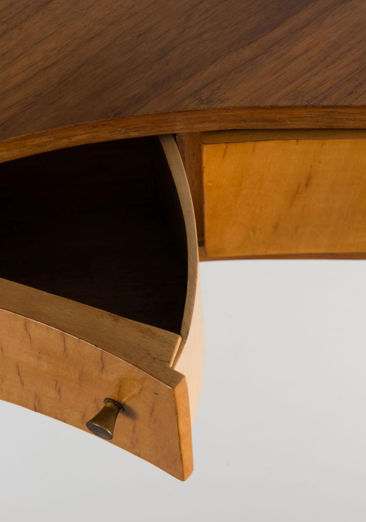 Bild 1 zu Objekt, Eckkonsole, 1930/40er Jahre, Italien, 116A 84